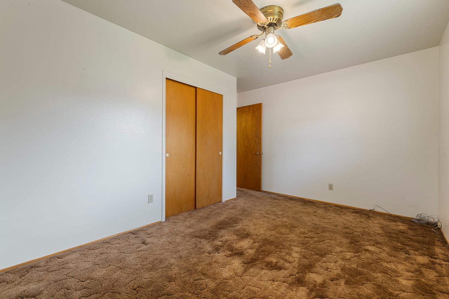527 Poplar St, Oakdale, CA 95361