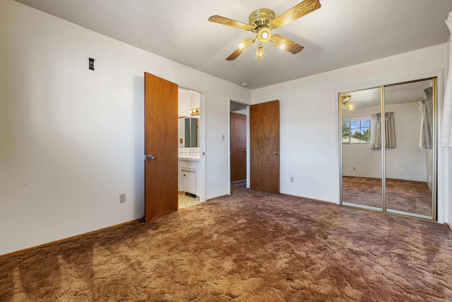 527 Poplar St, Oakdale, CA 95361