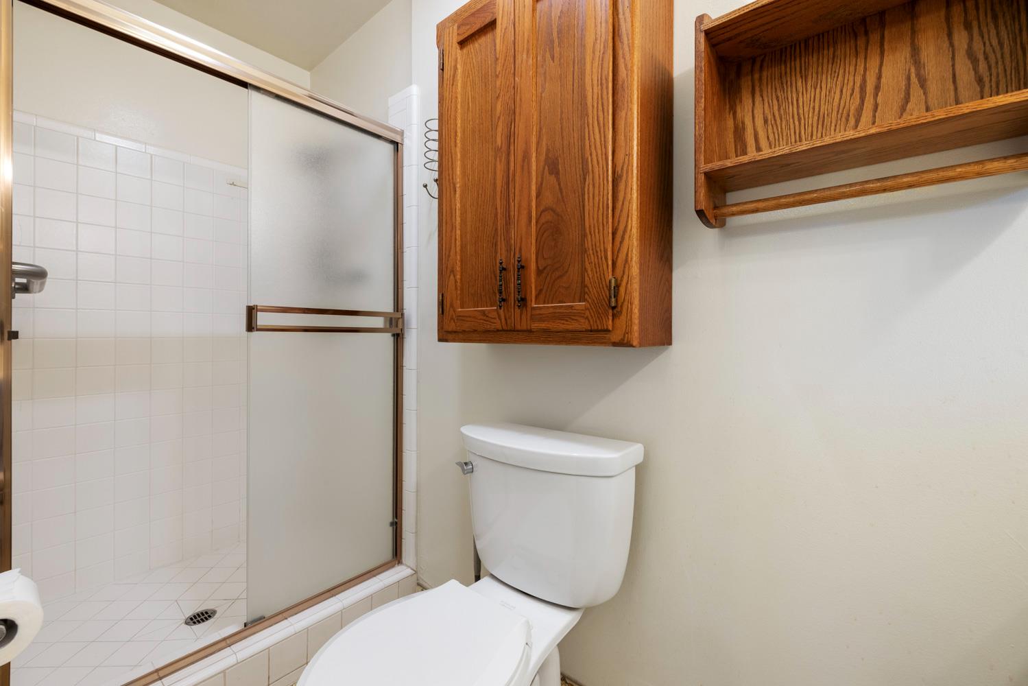 527 Poplar St, Oakdale, CA 95361