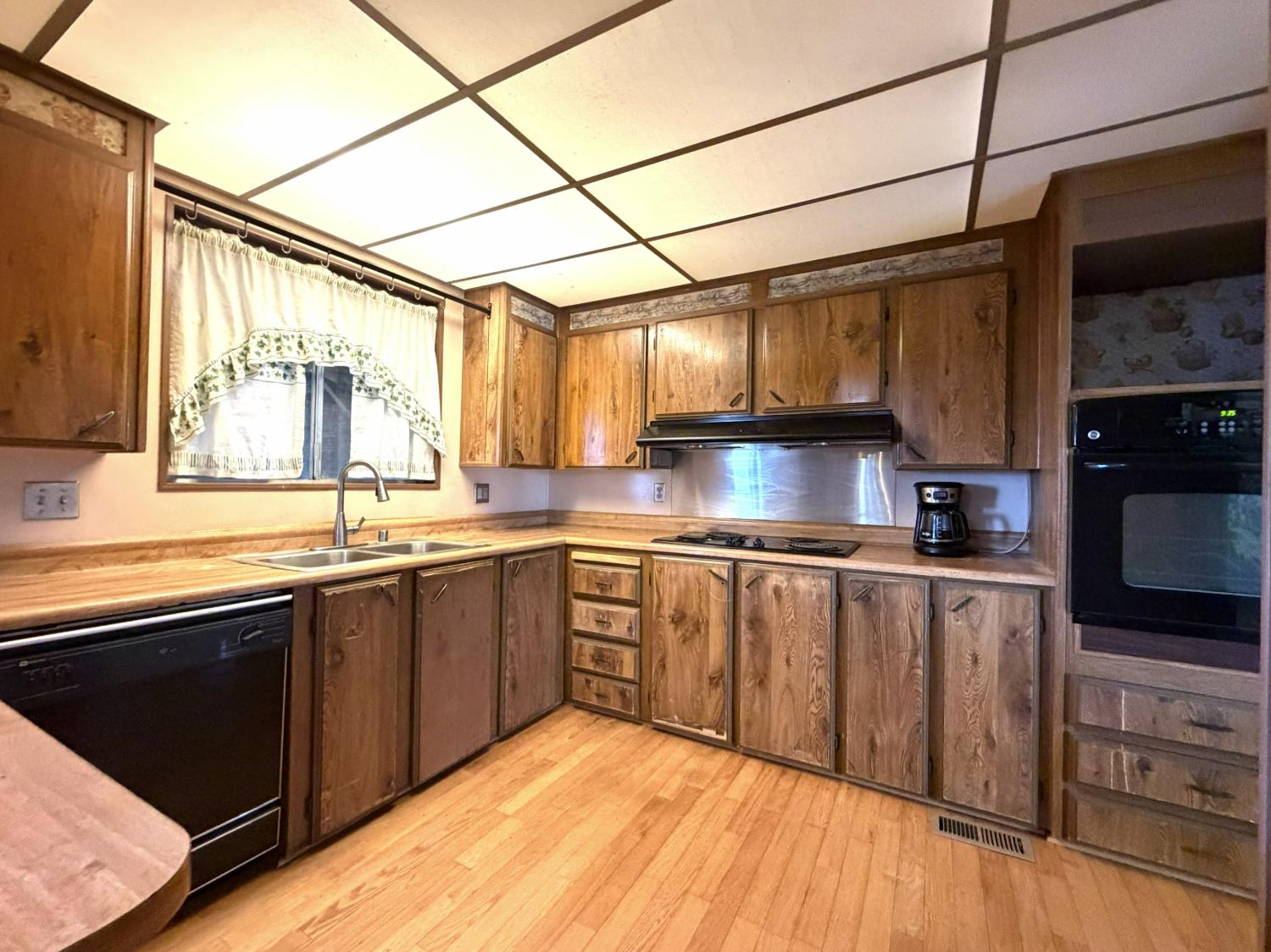 24160 W Frontier St, Los Banos, CA 93635