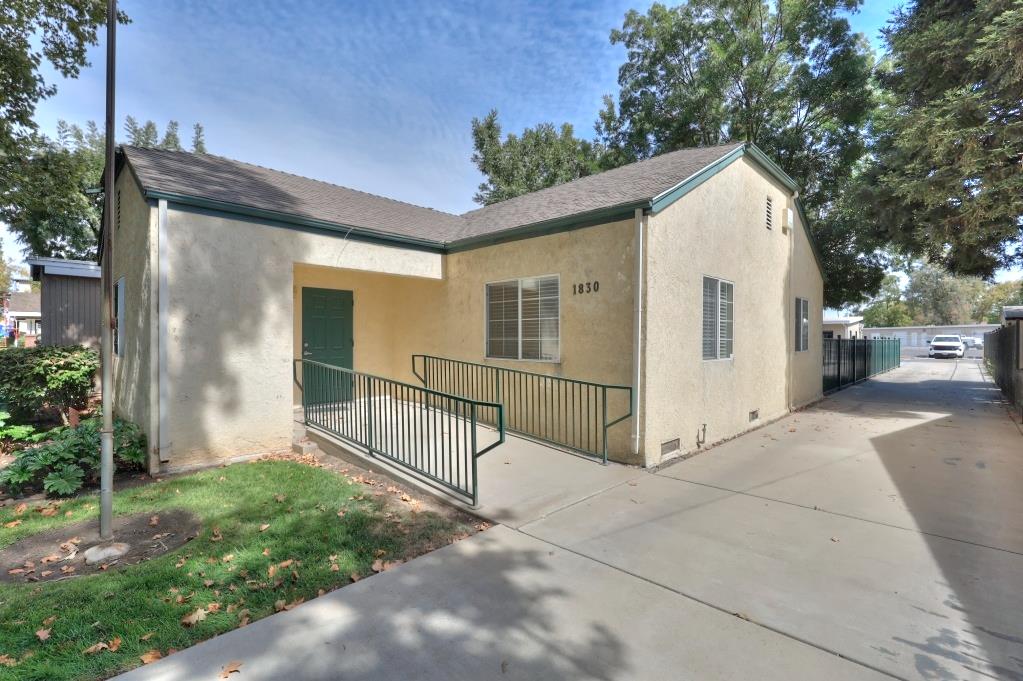 1830 Jackson Ave, Escalon, CA 95320