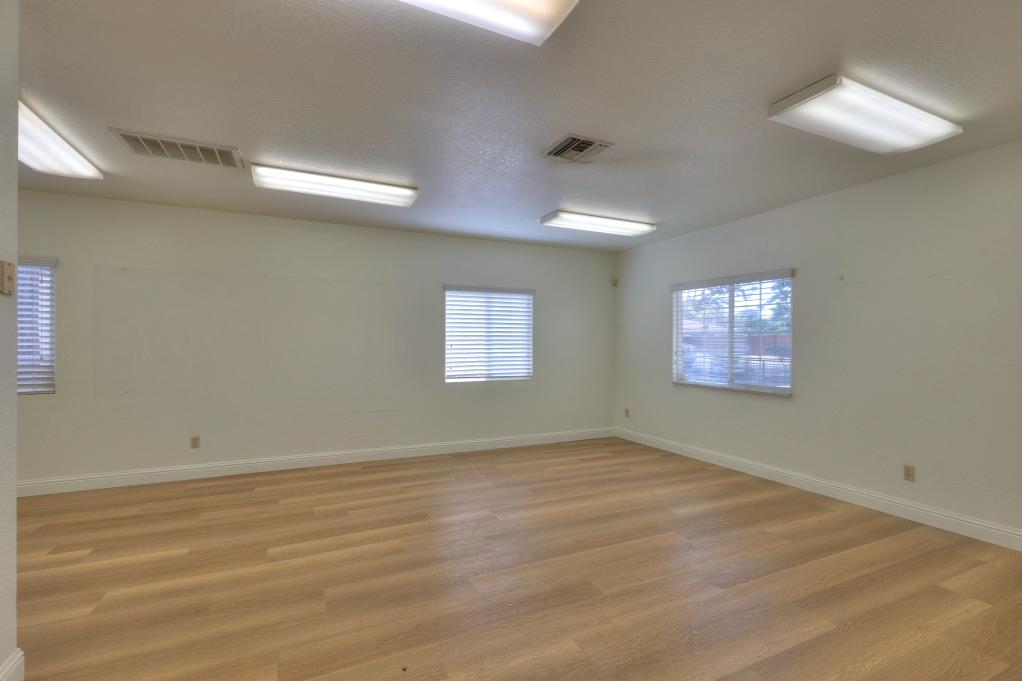 1830 Jackson Ave, Escalon, CA 95320