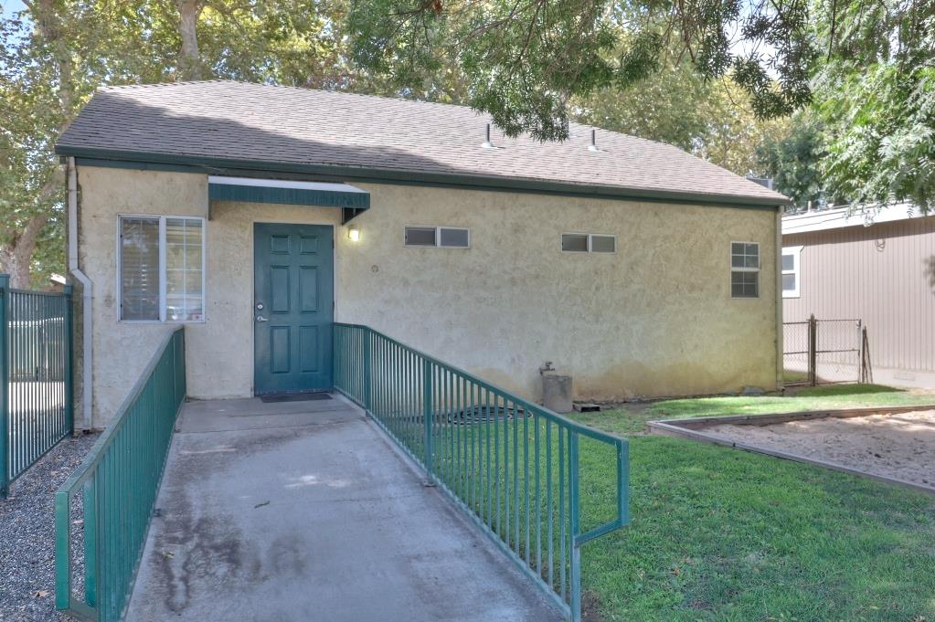 1830 Jackson Ave, Escalon, CA 95320