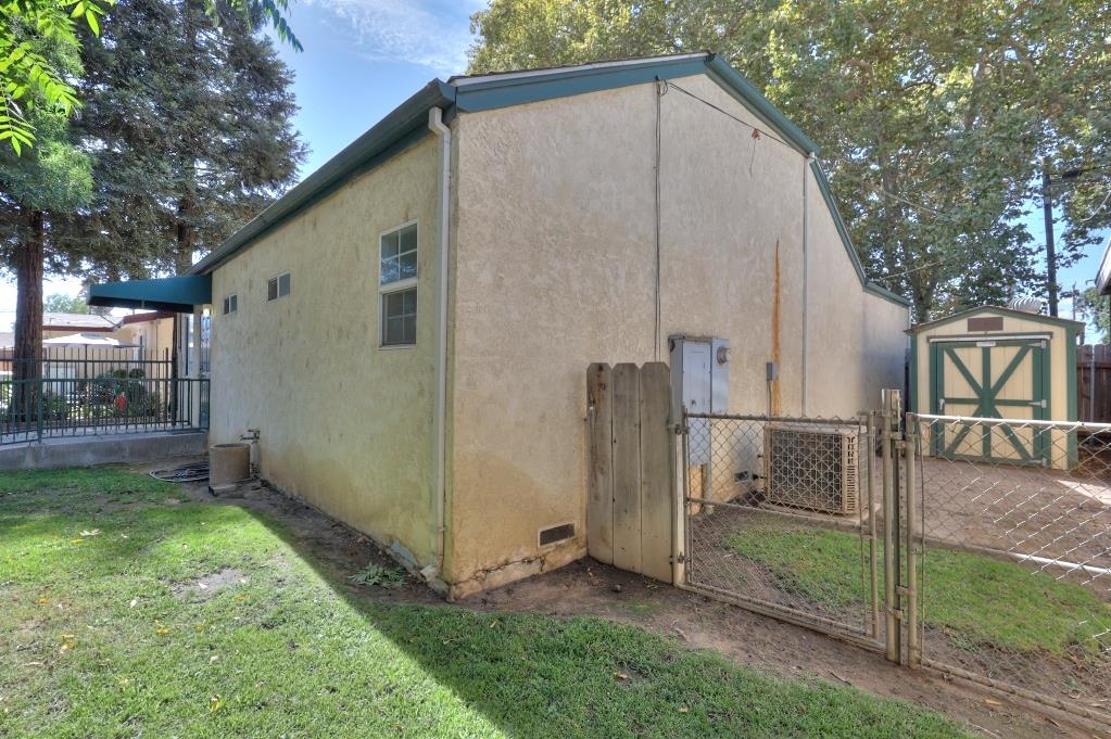 1830 Jackson Ave, Escalon, CA 95320