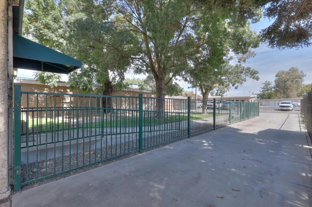 1830 Jackson Ave, Escalon, CA 95320