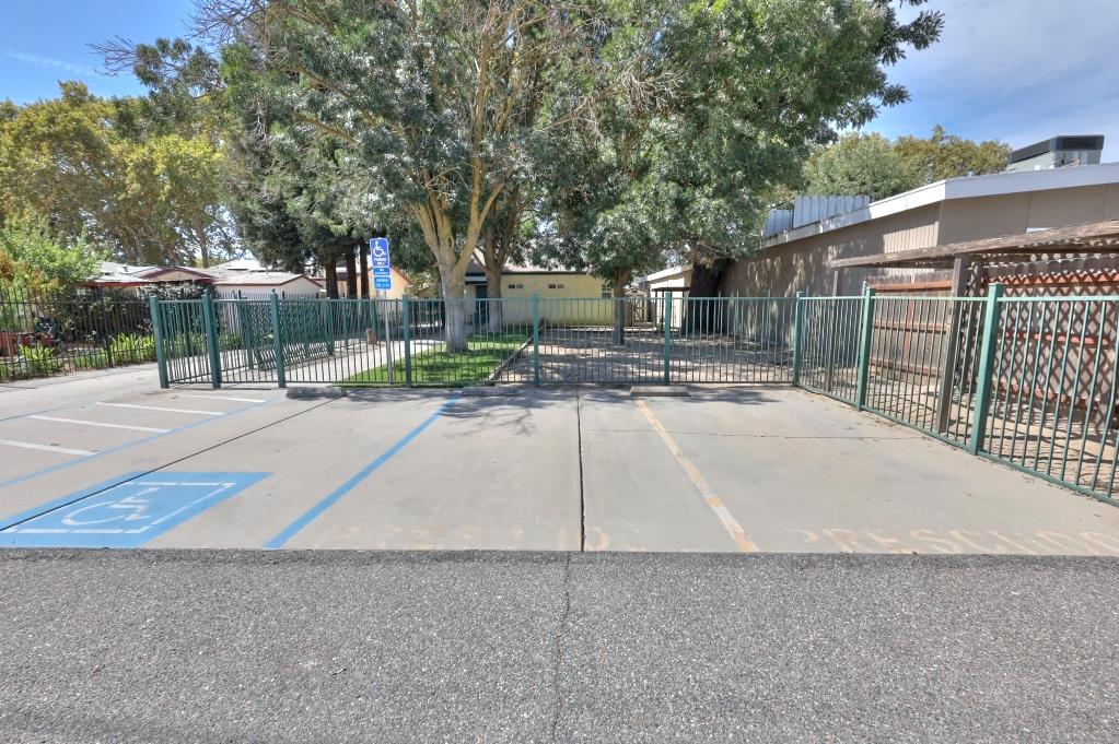 1830 Jackson Ave, Escalon, CA 95320