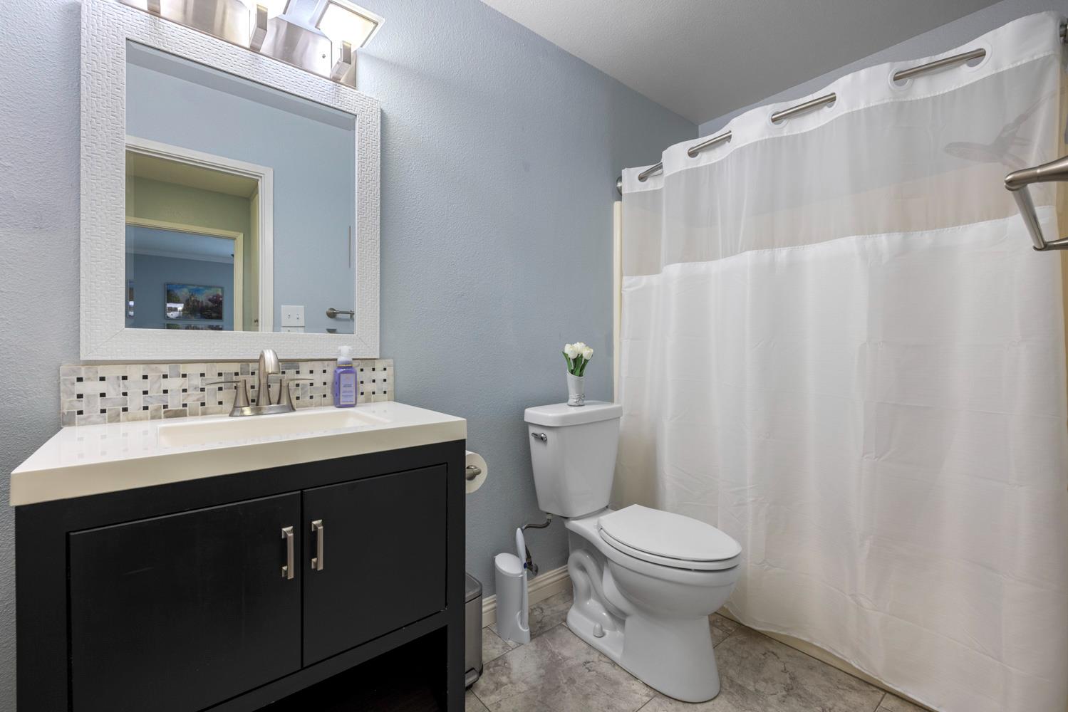 1200 Lakewood Ave #12, Modesto, CA 95355
