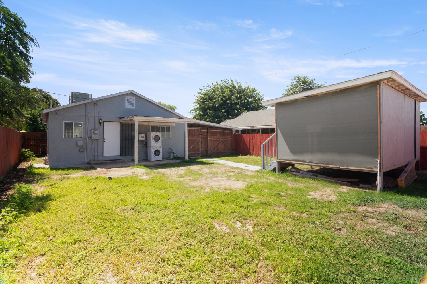 1305 Inyo Ave, Modesto, CA 95358