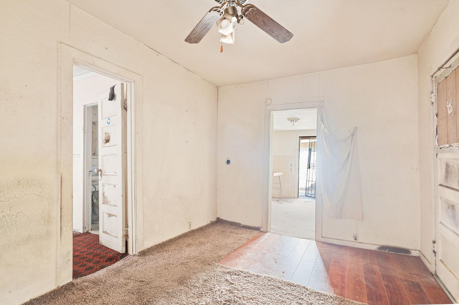 242 W 28th St, Merced, CA 95340