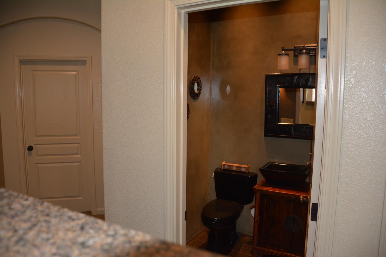 417 The Bluff, Modesto, CA 95355
