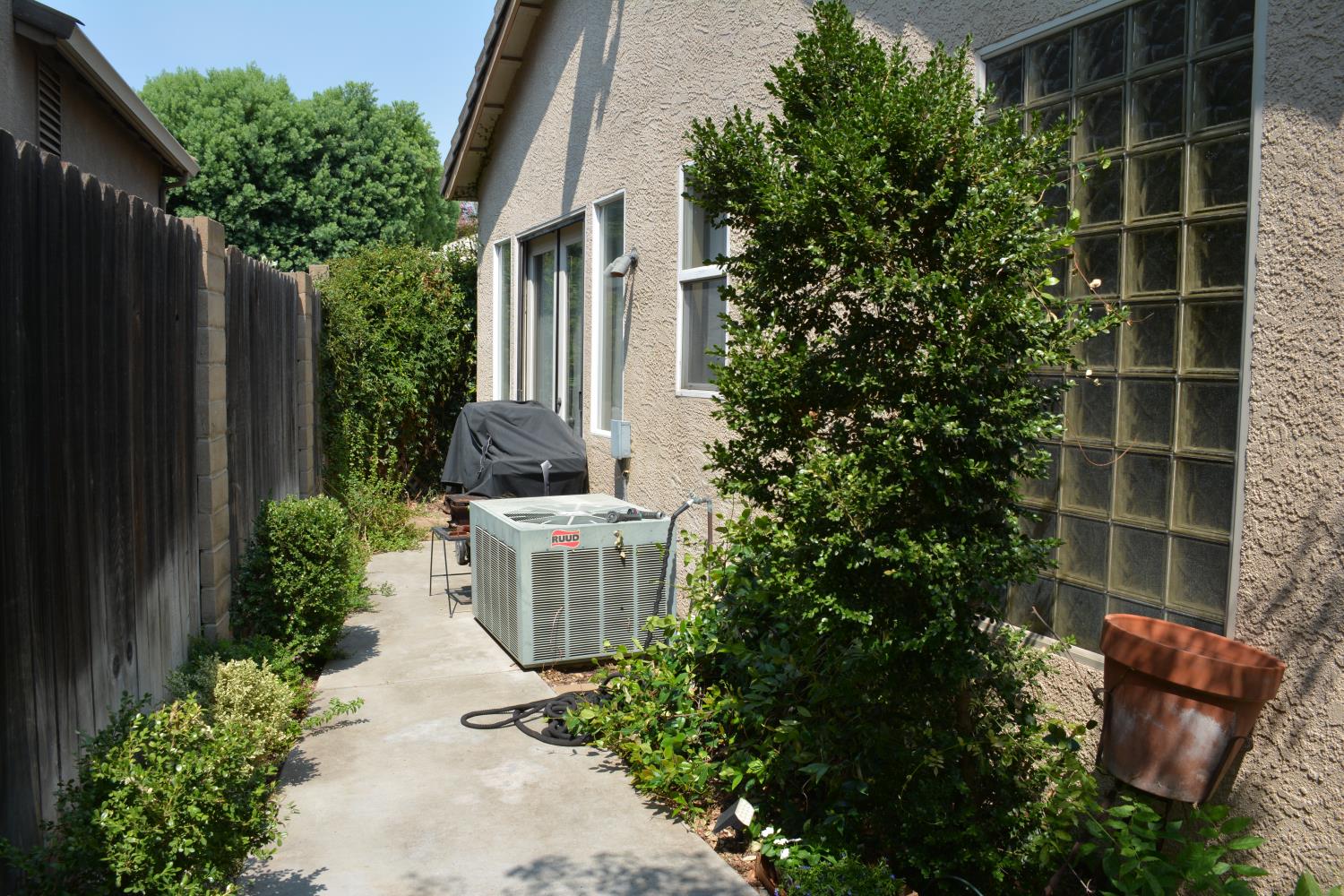 417 The Bluff, Modesto, CA 95355