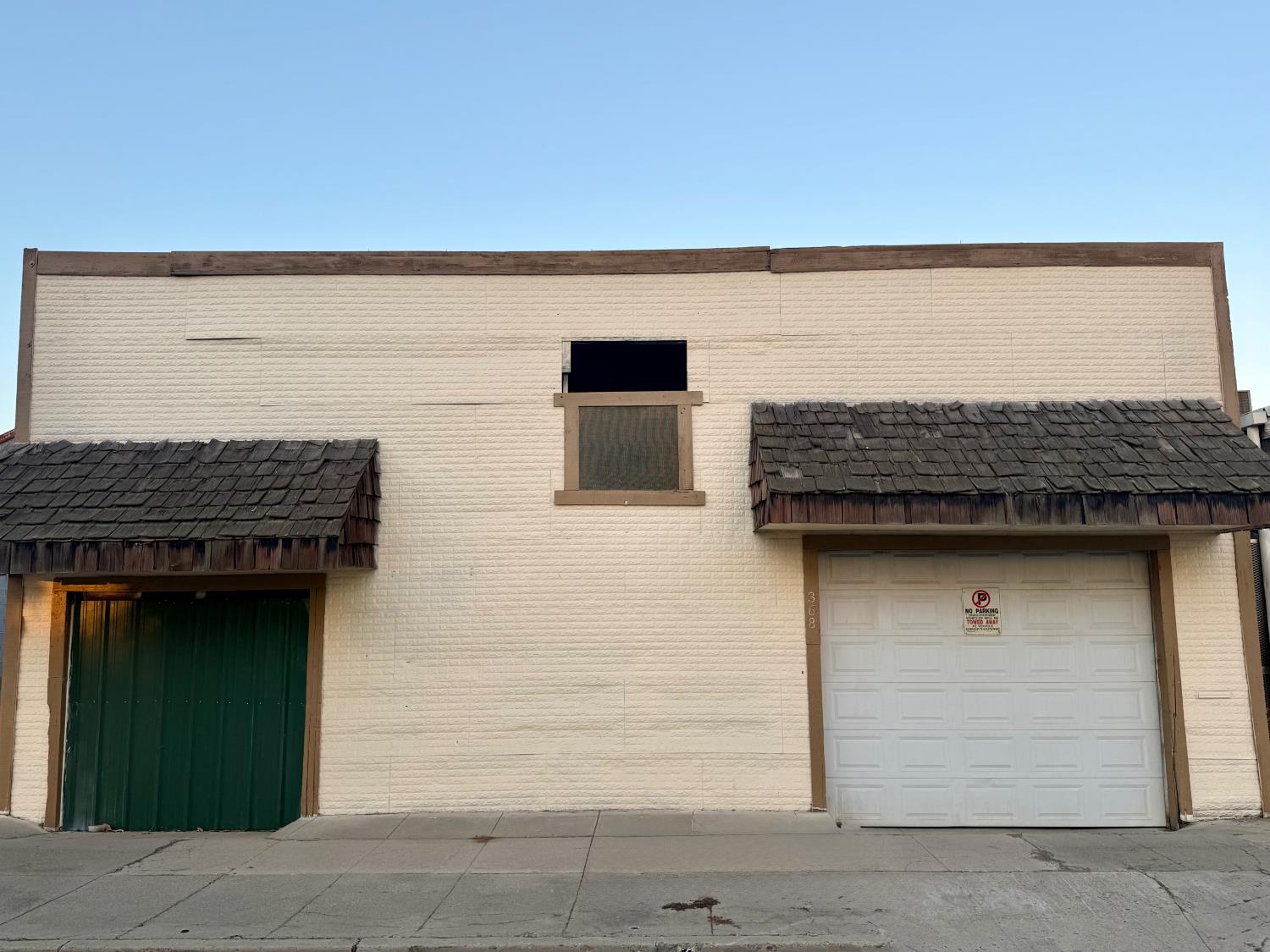 368 6th St, Gustine, CA 95322