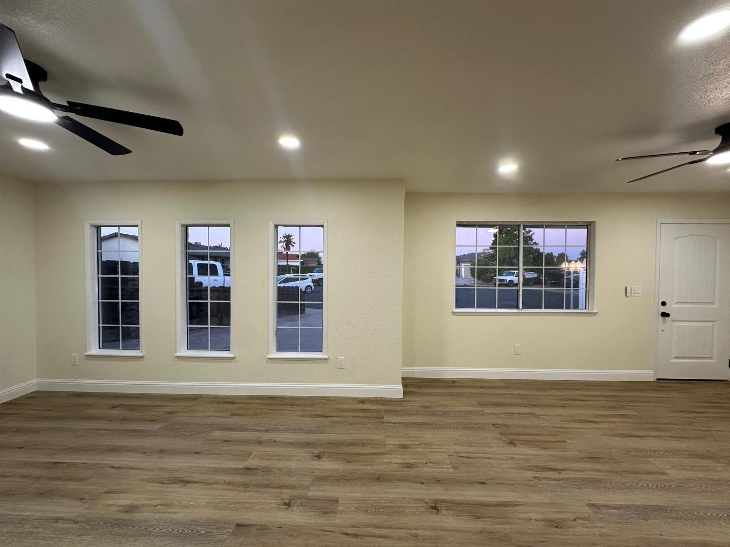 13000 Lorenzo Ct, Hickman, CA 95323