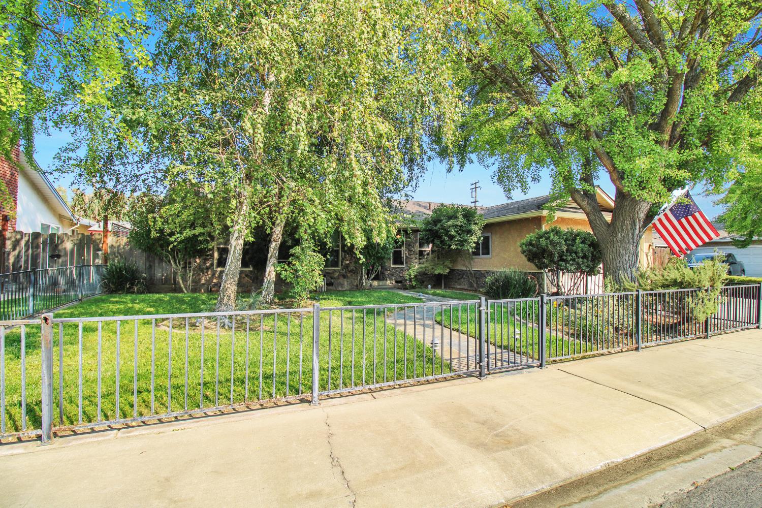 1710 Silkwood Dr, Modesto, CA 95350