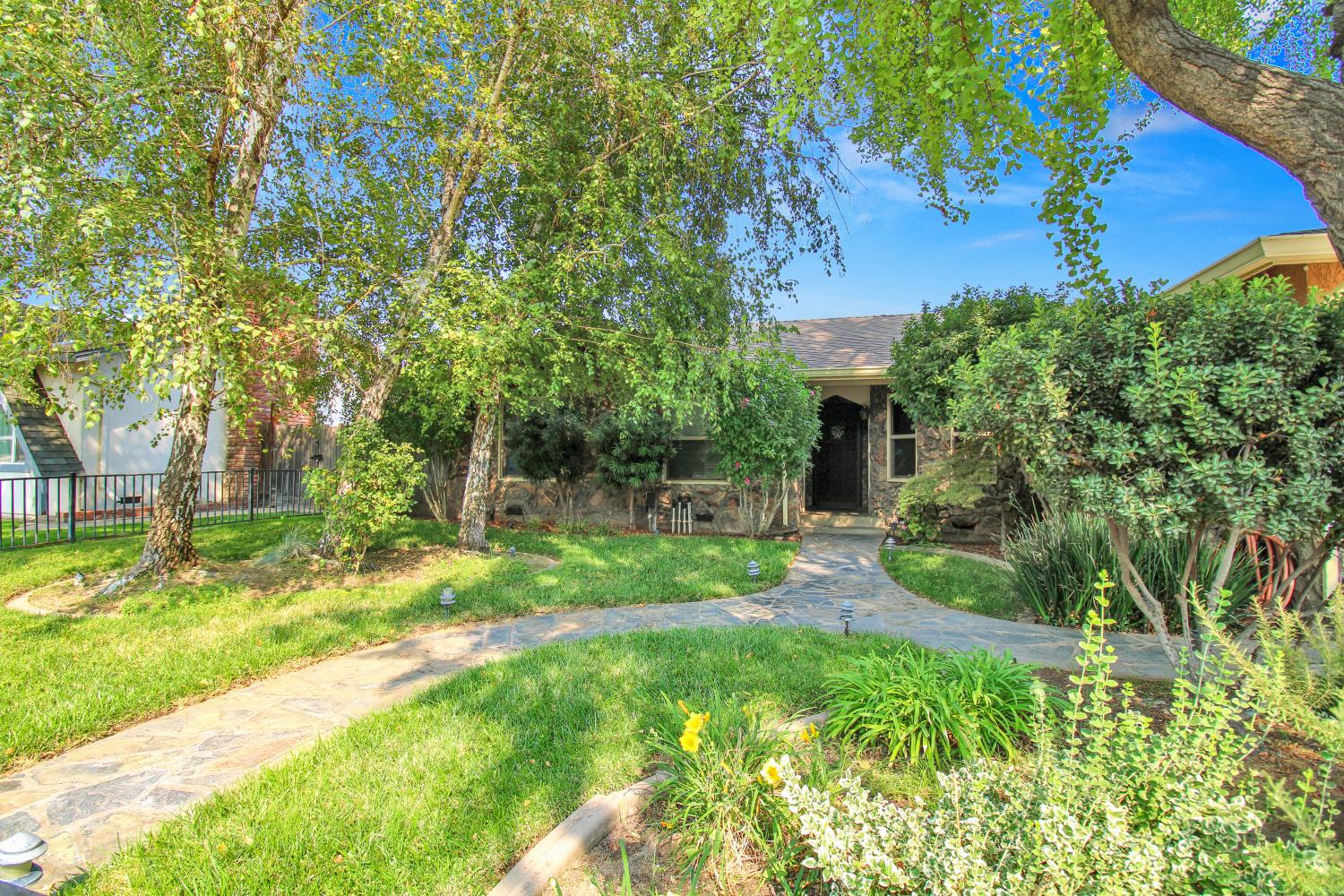 1710 Silkwood Dr, Modesto, CA 95350