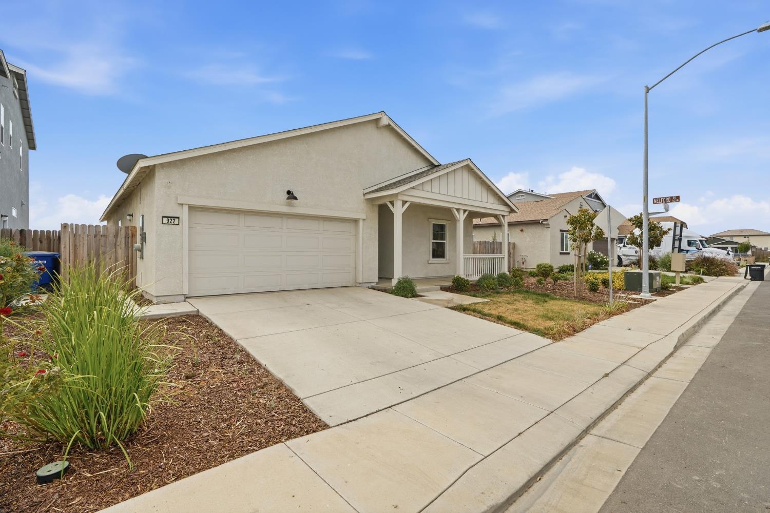 922 Northwich Ln, Patterson, CA 95363