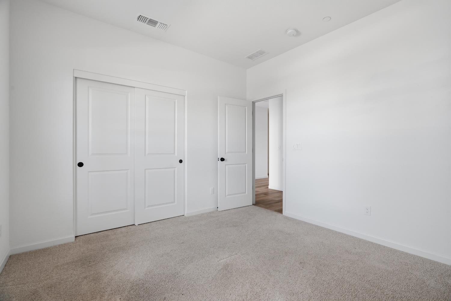 922 Northwich Ln, Patterson, CA 95363