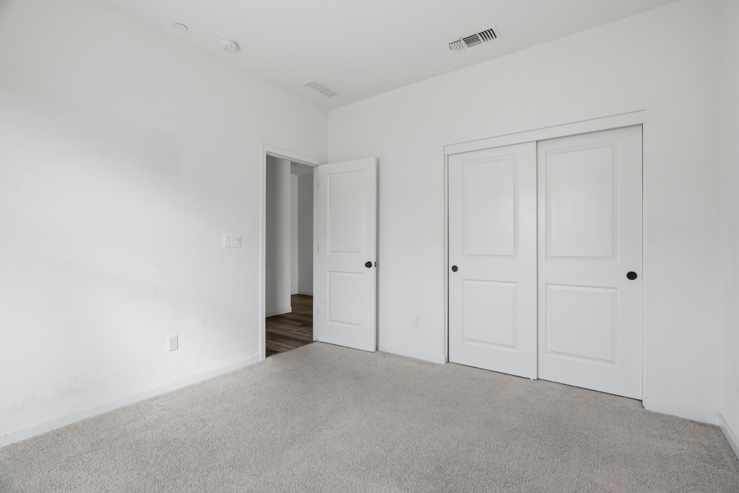 922 Northwich Ln, Patterson, CA 95363