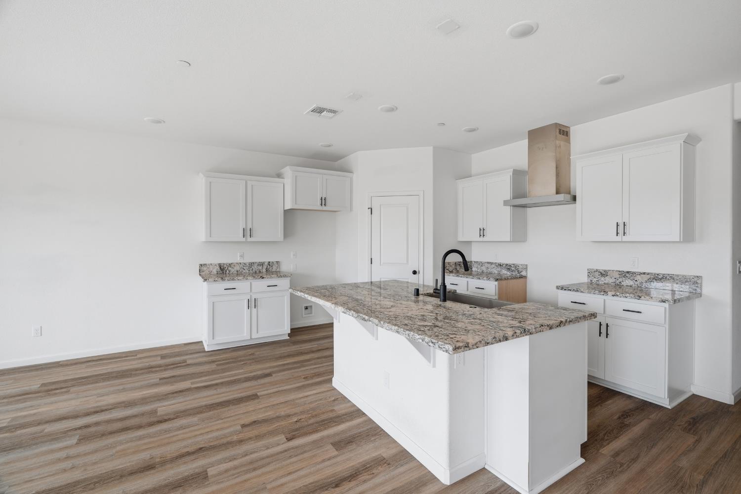 922 Northwich Ln, Patterson, CA 95363