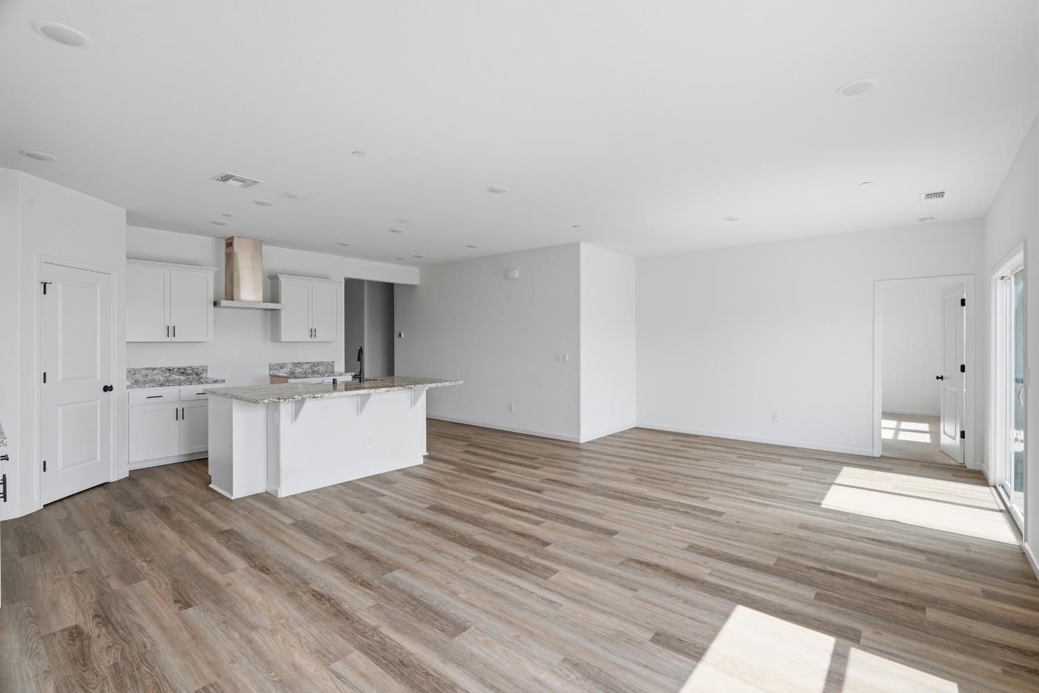 922 Northwich Ln, Patterson, CA 95363