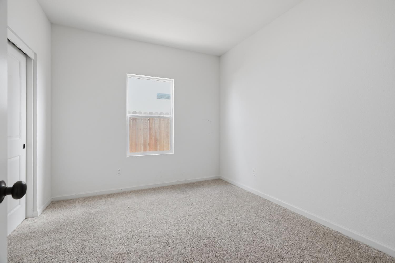922 Northwich Ln, Patterson, CA 95363