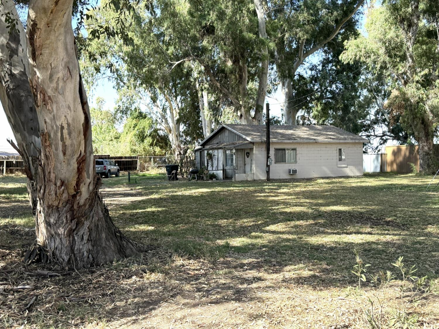 13450 2nd St, Los Banos, CA 93635