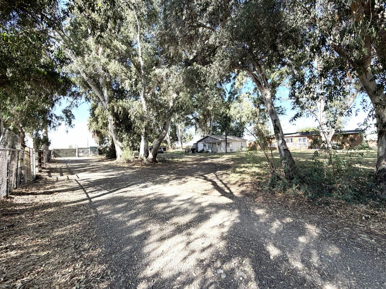 13450 2nd St, Los Banos, CA 93635