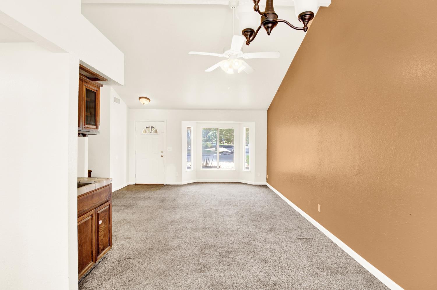 2828 Villarreal Way, Modesto, CA 95354