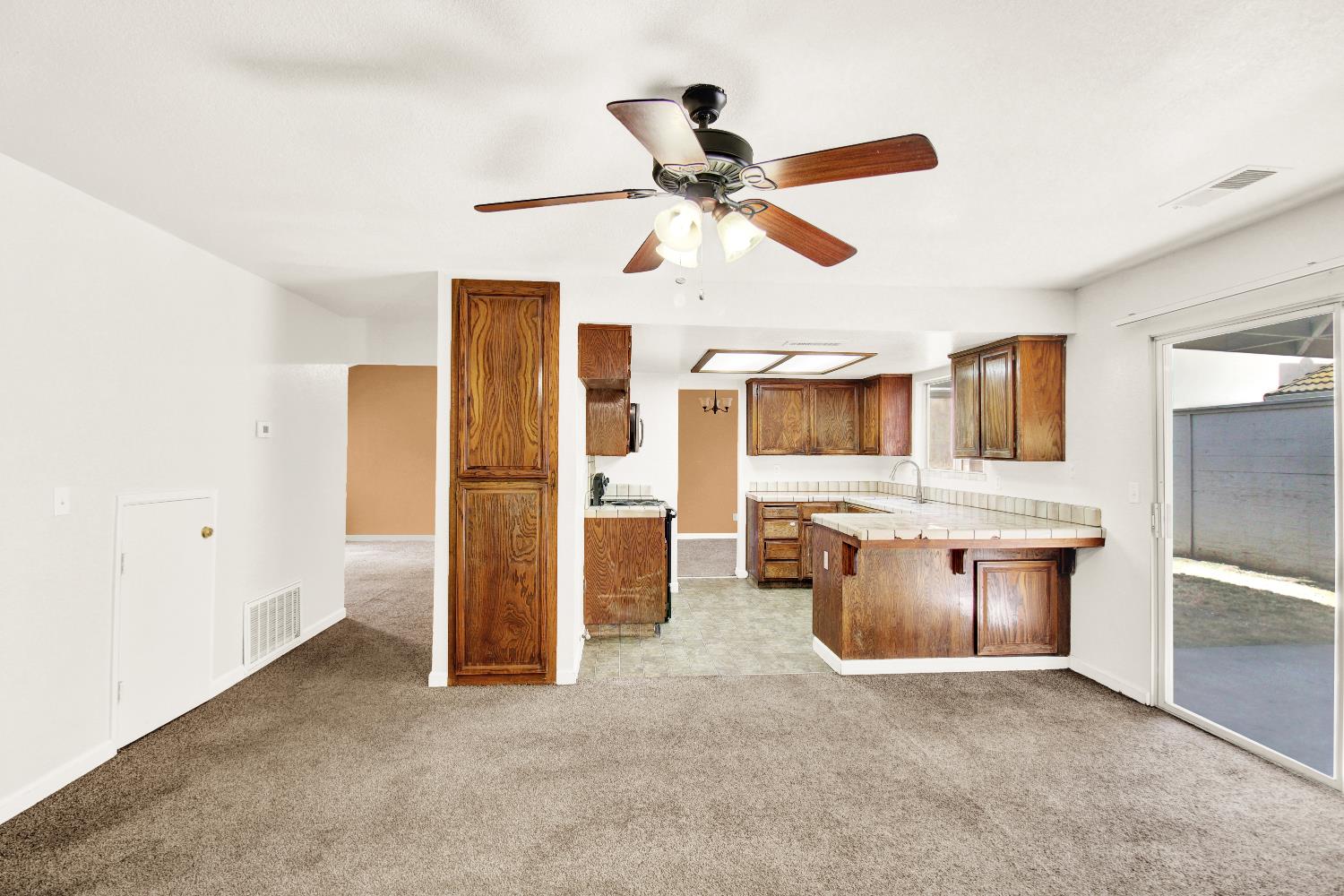 2828 Villarreal Way, Modesto, CA 95354
