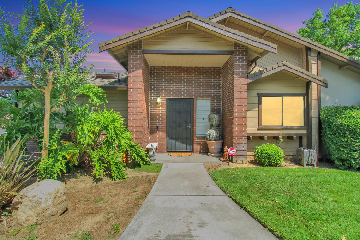 762 E Milgeo Ave, Ripon, CA 95366