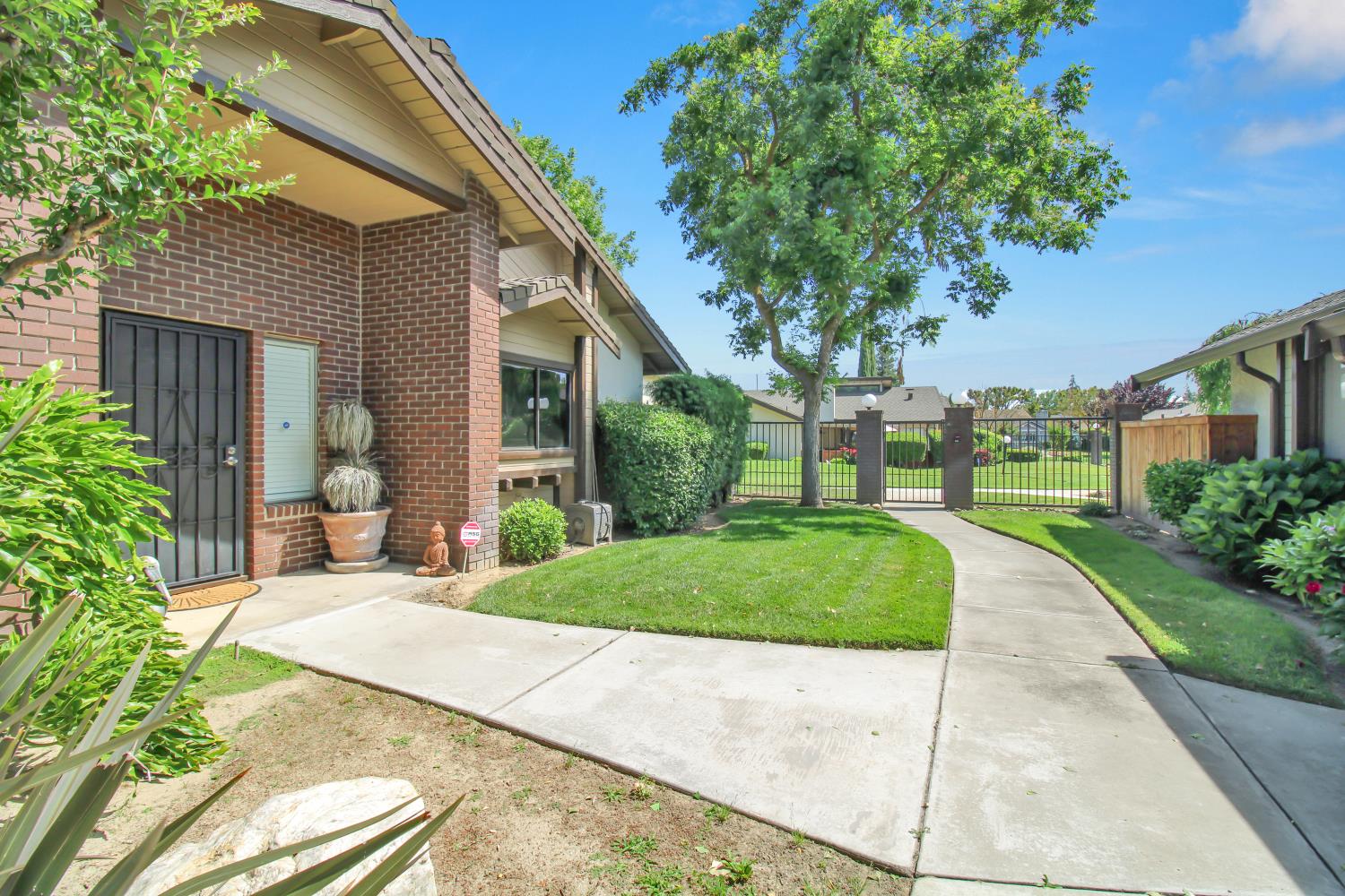762 E Milgeo Ave, Ripon, CA 95366