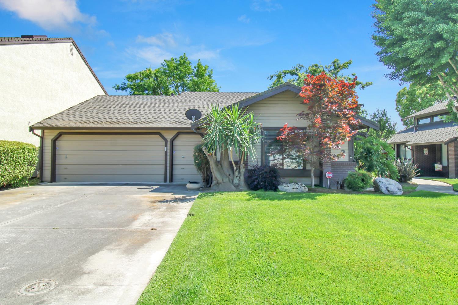 762 E Milgeo Ave, Ripon, CA 95366