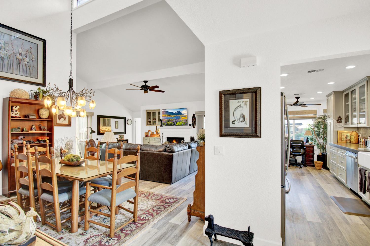 762 E Milgeo Ave, Ripon, CA 95366
