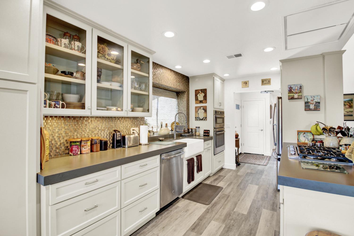 762 E Milgeo Ave, Ripon, CA 95366