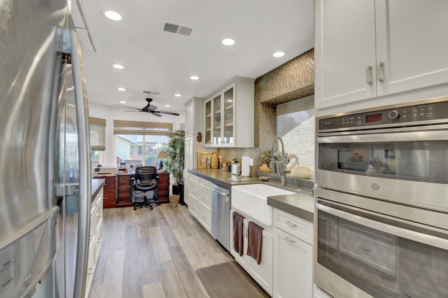 762 E Milgeo Ave, Ripon, CA 95366