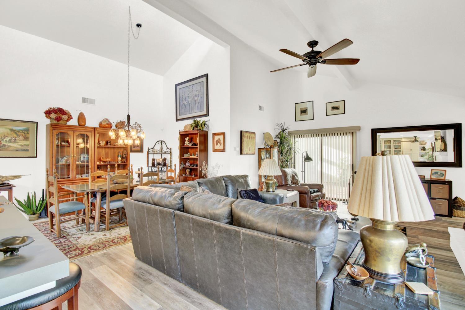 762 E Milgeo Ave, Ripon, CA 95366