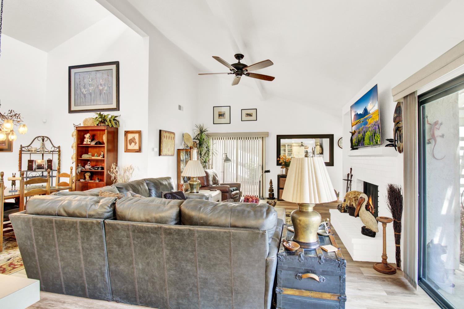 762 E Milgeo Ave, Ripon, CA 95366