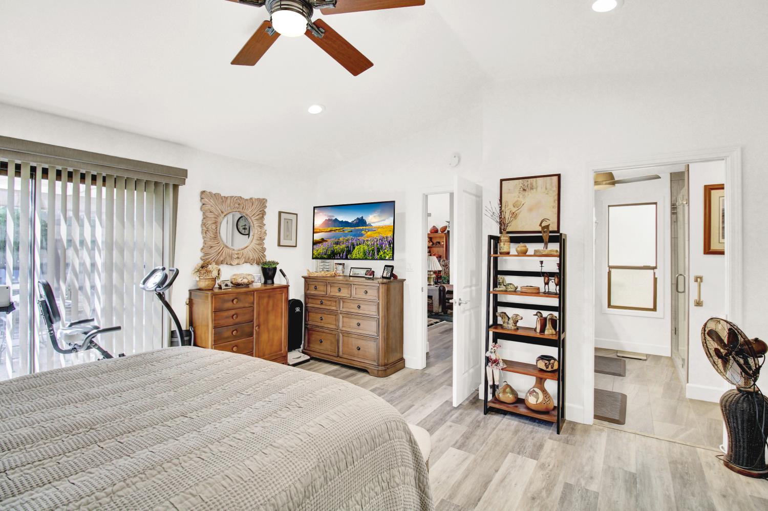762 E Milgeo Ave, Ripon, CA 95366