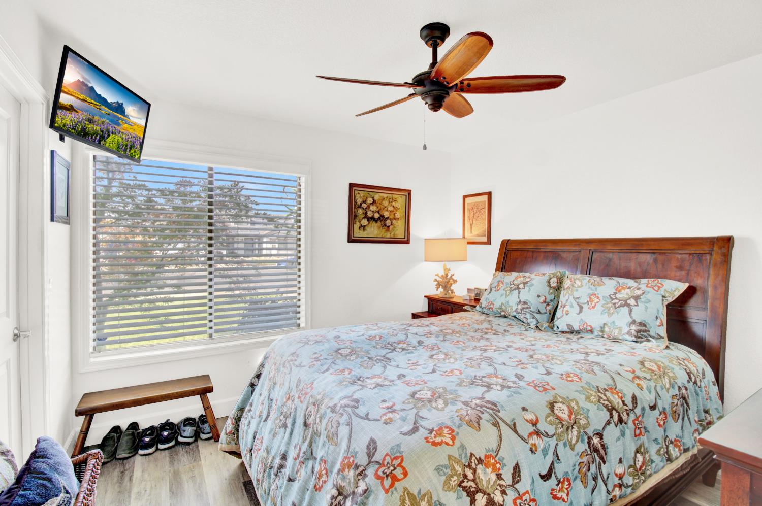 762 E Milgeo Ave, Ripon, CA 95366