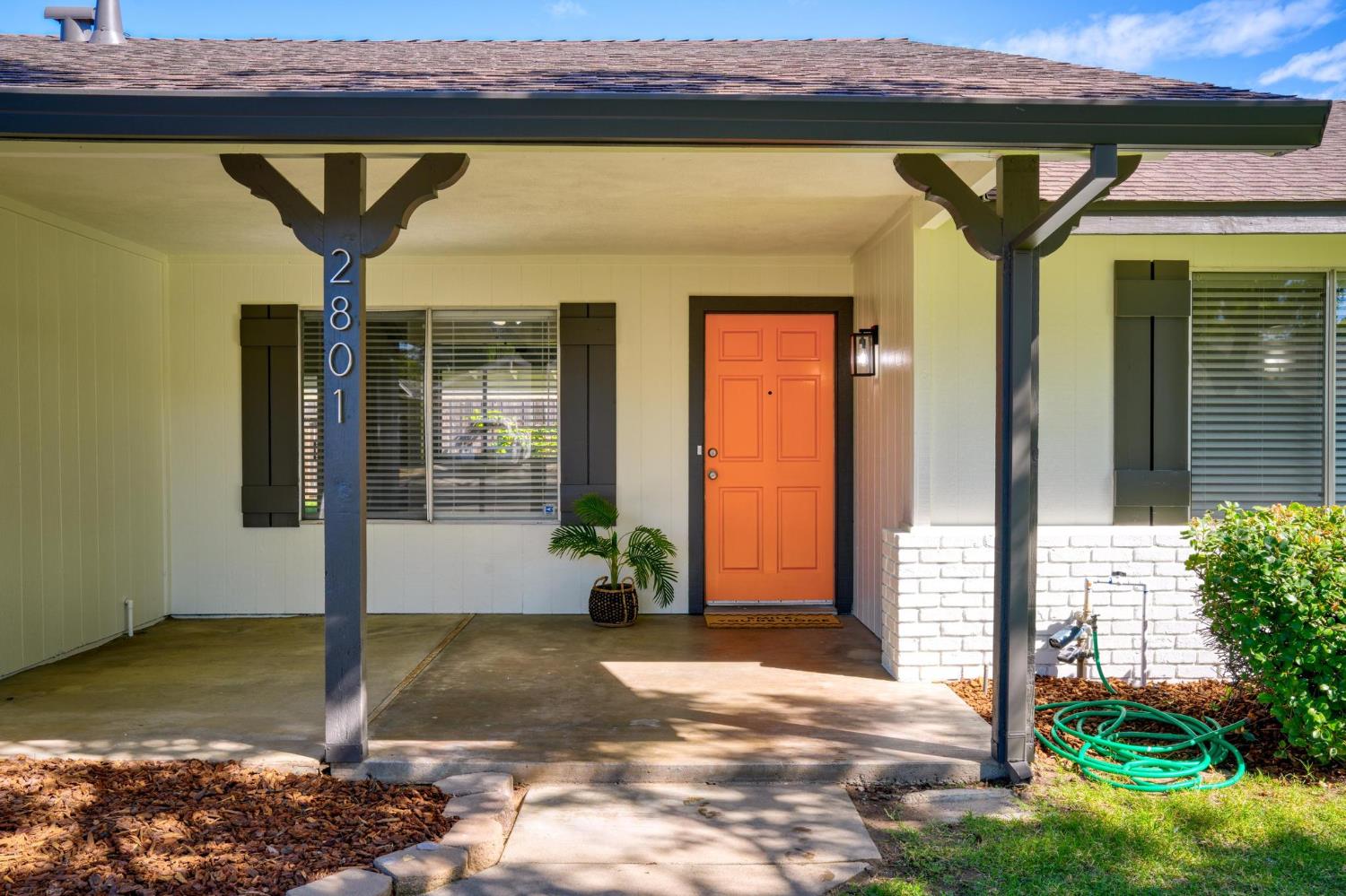 2801 Sapphire Dr, Modesto, CA 95355