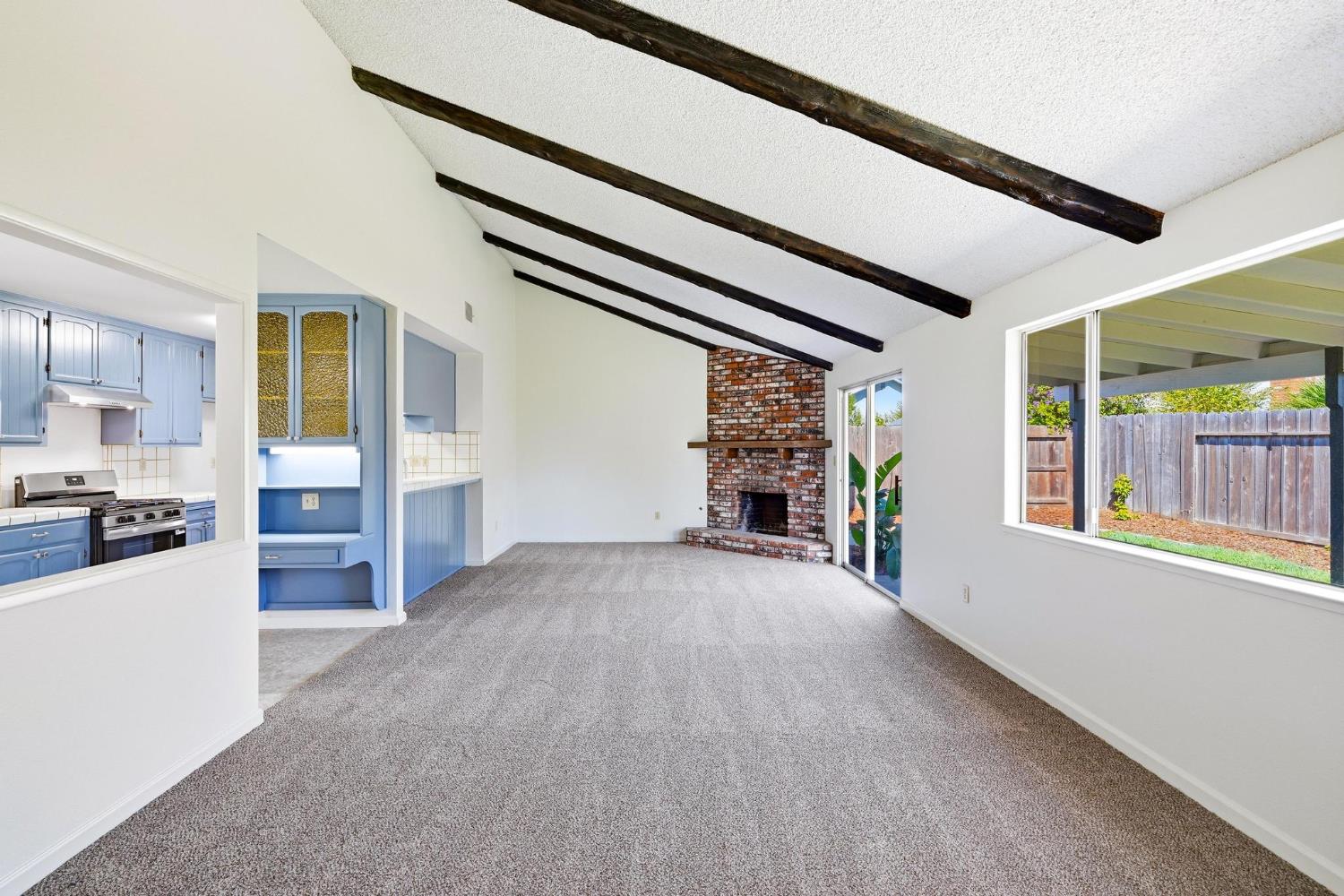 2801 Sapphire Dr, Modesto, CA 95355