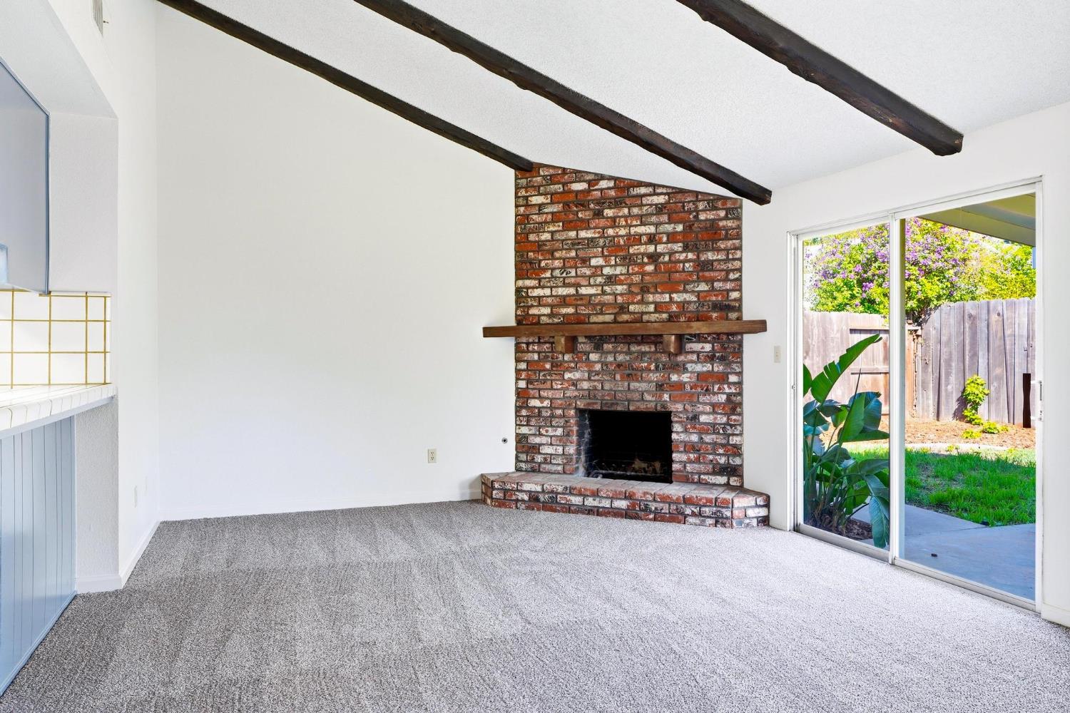2801 Sapphire Dr, Modesto, CA 95355