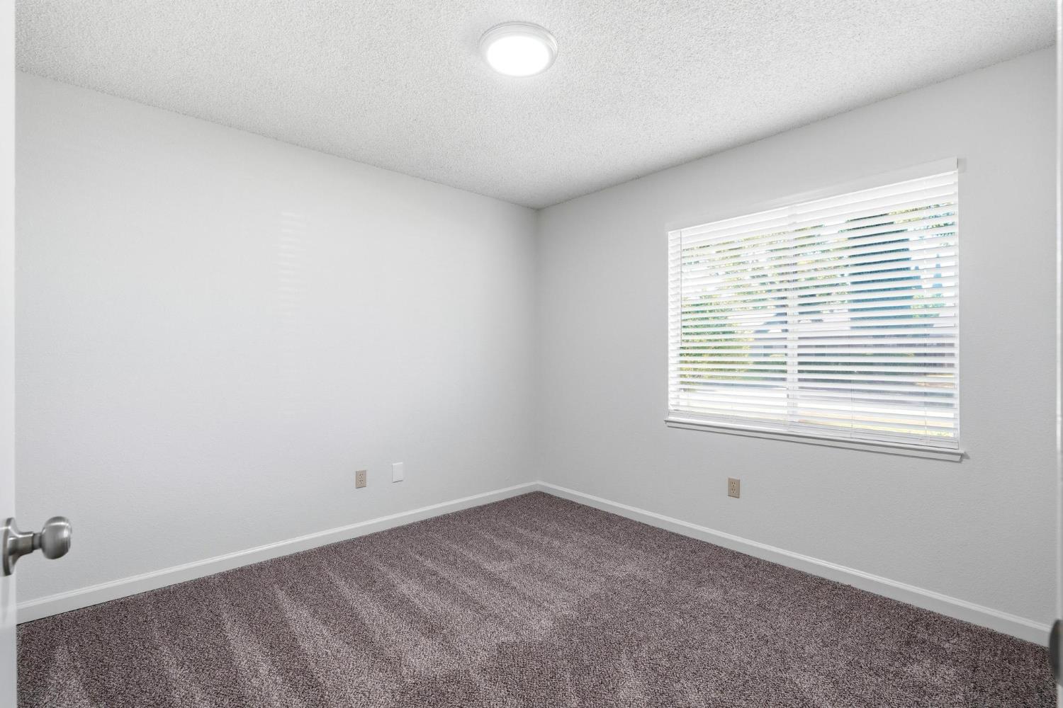 2801 Sapphire Dr, Modesto, CA 95355