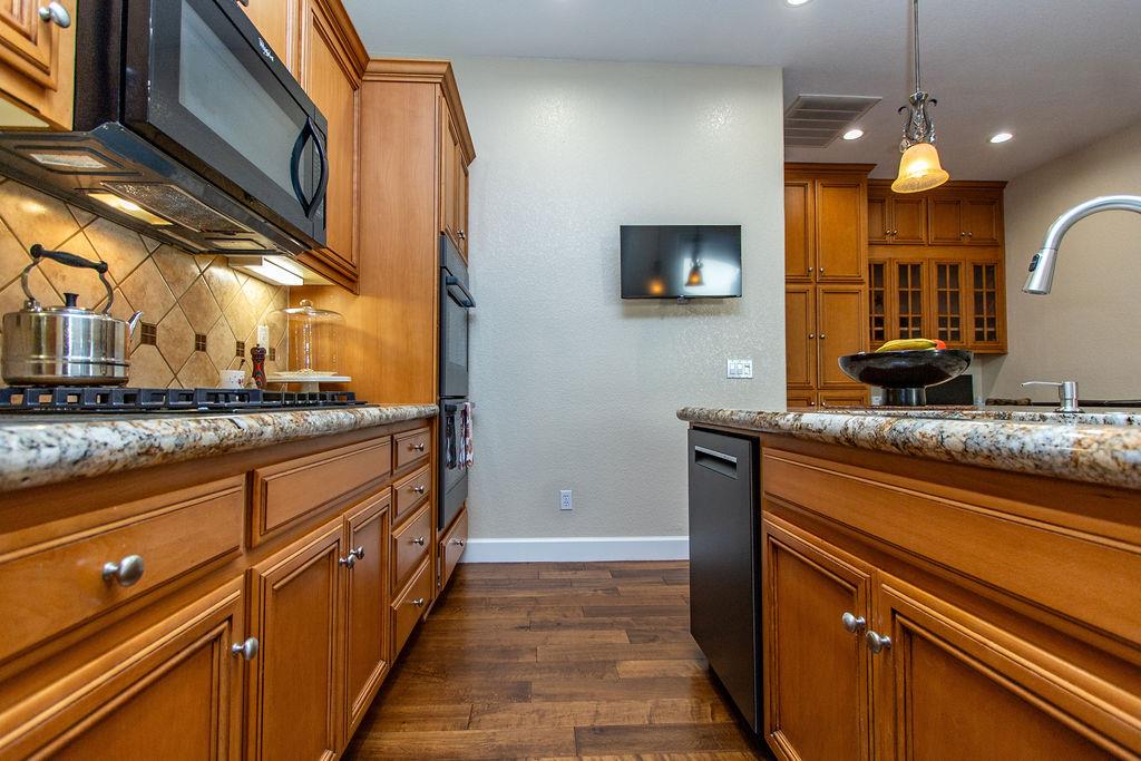 2461 Cypress Point Dr, Turlock, CA 95380