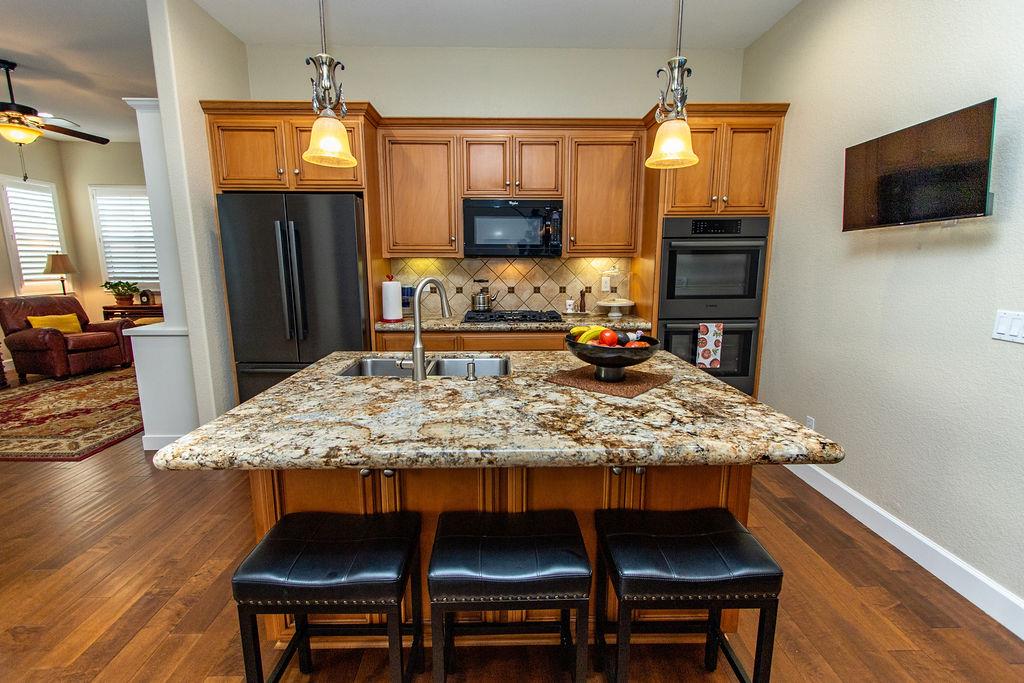2461 Cypress Point Dr, Turlock, CA 95380