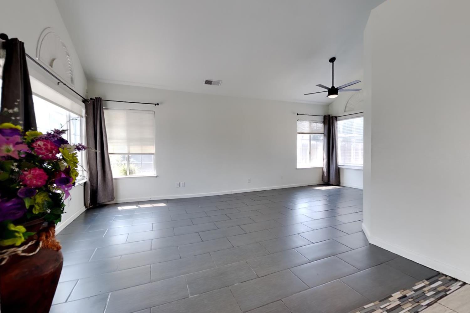 1219 Mohr Cir, Manteca, CA 95337
