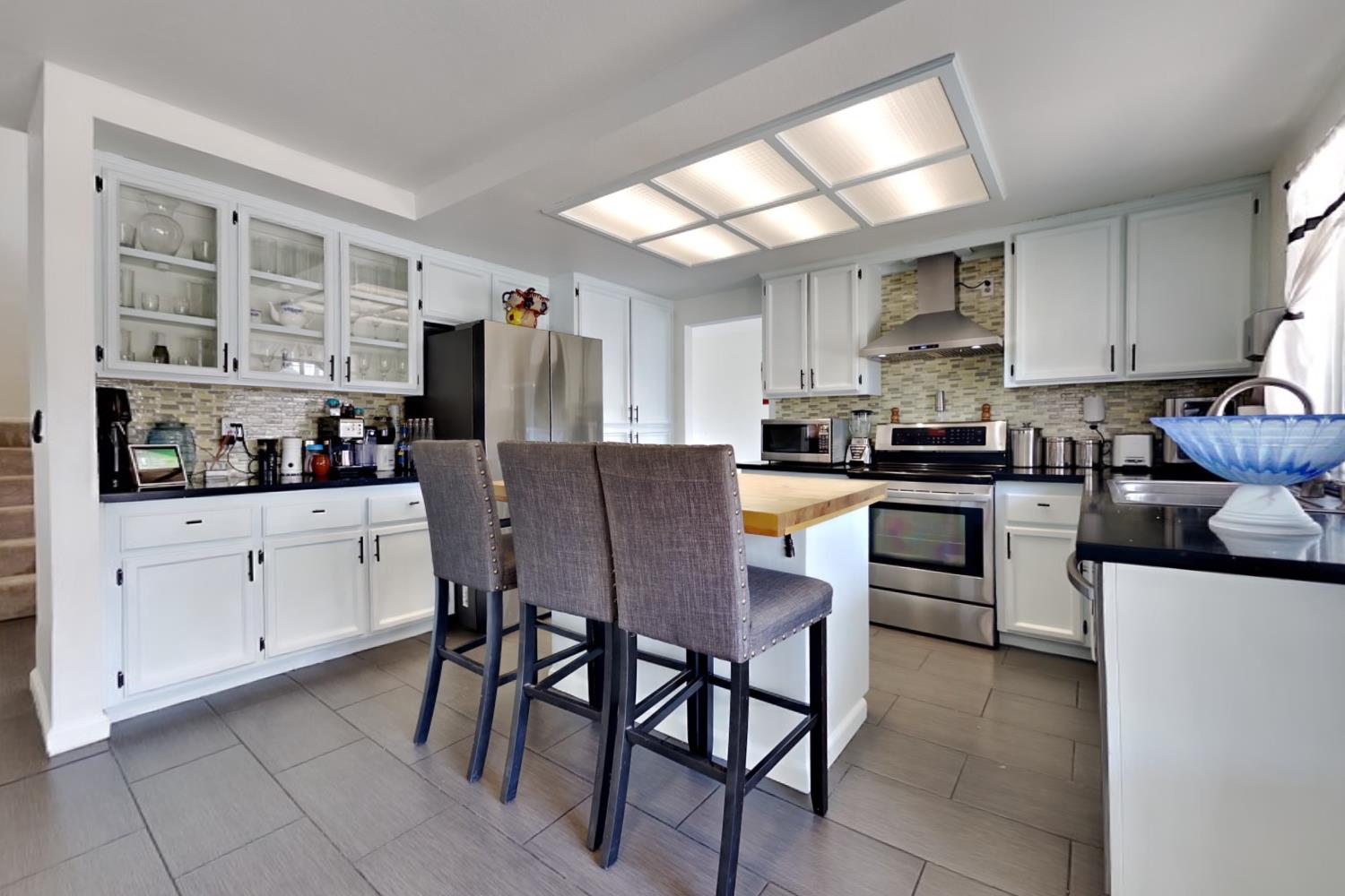 1219 Mohr Cir, Manteca, CA 95337