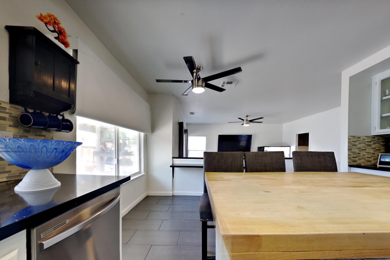1219 Mohr Cir, Manteca, CA 95337