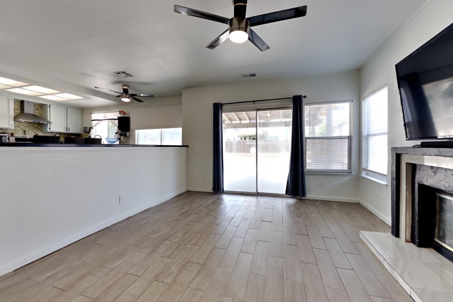 1219 Mohr Cir, Manteca, CA 95337