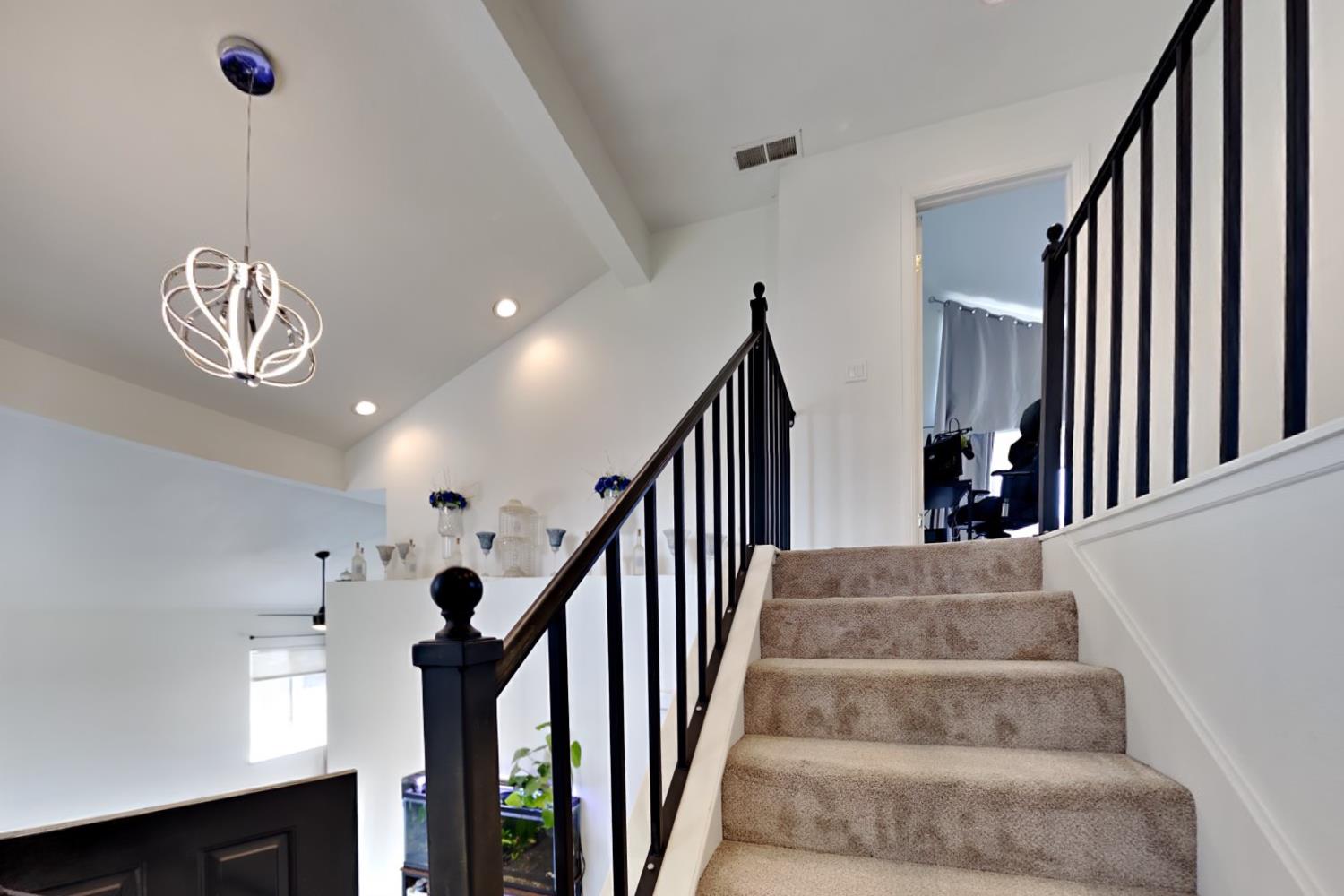 1219 Mohr Cir, Manteca, CA 95337